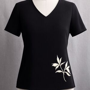 Studio I Black V-Neck with Floral Embroidered Top Short Sleeves Size 10